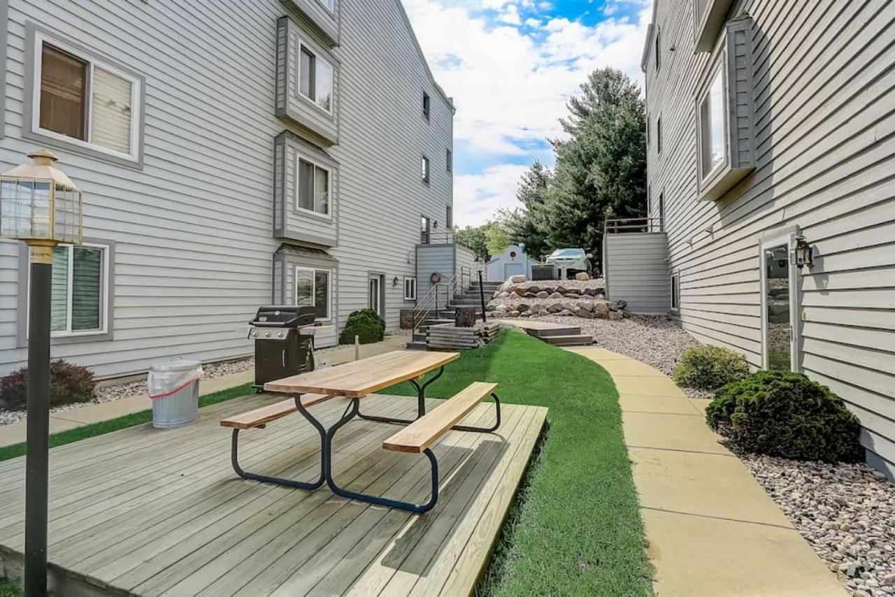 Brown Family Condo For Families Golf Trips And Girls Getaways Wisconsin Dells Eksteriør bilde
