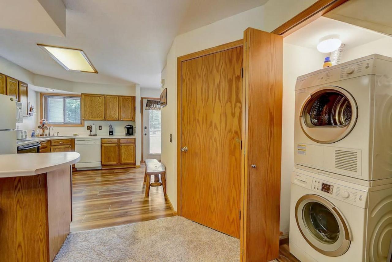 Brown Family Condo For Families Golf Trips And Girls Getaways Wisconsin Dells Eksteriør bilde
